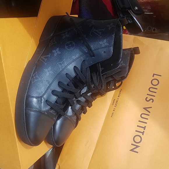 Louis vuitton high top sneakers size 8 - Picture 1 of 1